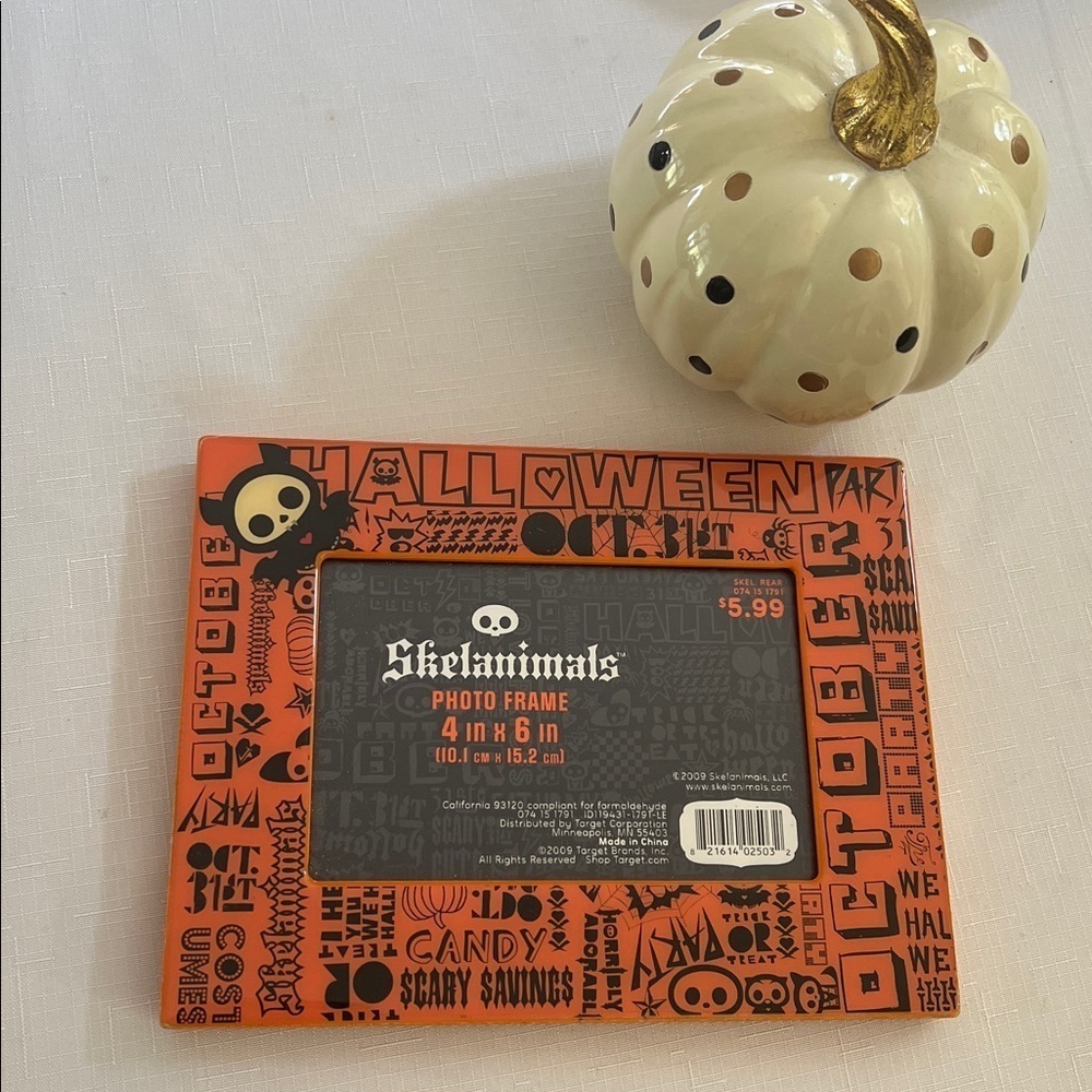 Spooky Frames Skelanimals Diego HTF